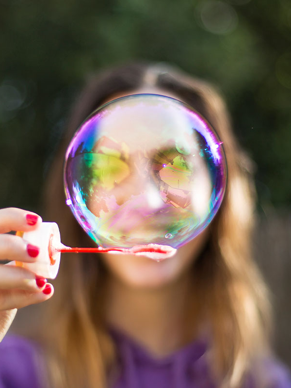 BUBBLE WORLD E LE FILTER BUBBLES: PERCHÉ STAI VEDENDO PROPRIO QUESTO ARTICOLO SUI SOCIAL