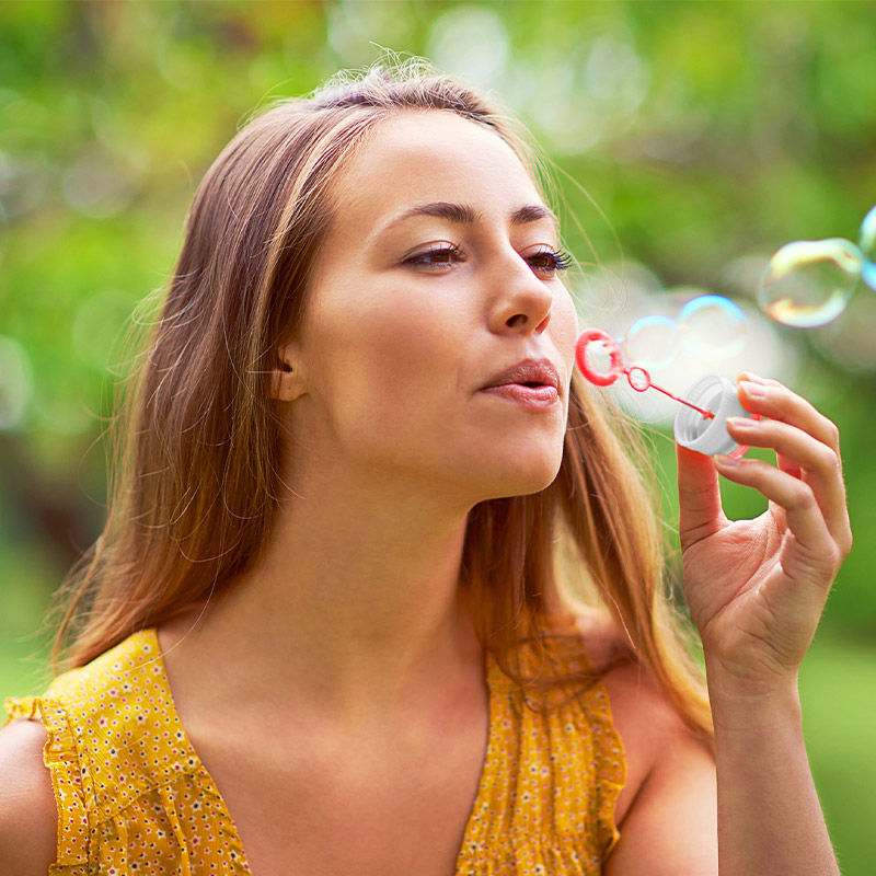 MINDFULNESS CON LE BOLLE DI SAPONE: IL BENESSERE È UN SOFFIO DI LEGGEREZZA